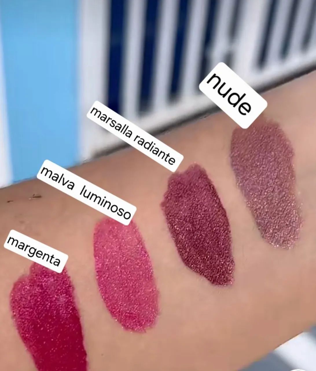Batom matte Power stay Avon com glitter  - Foto 5