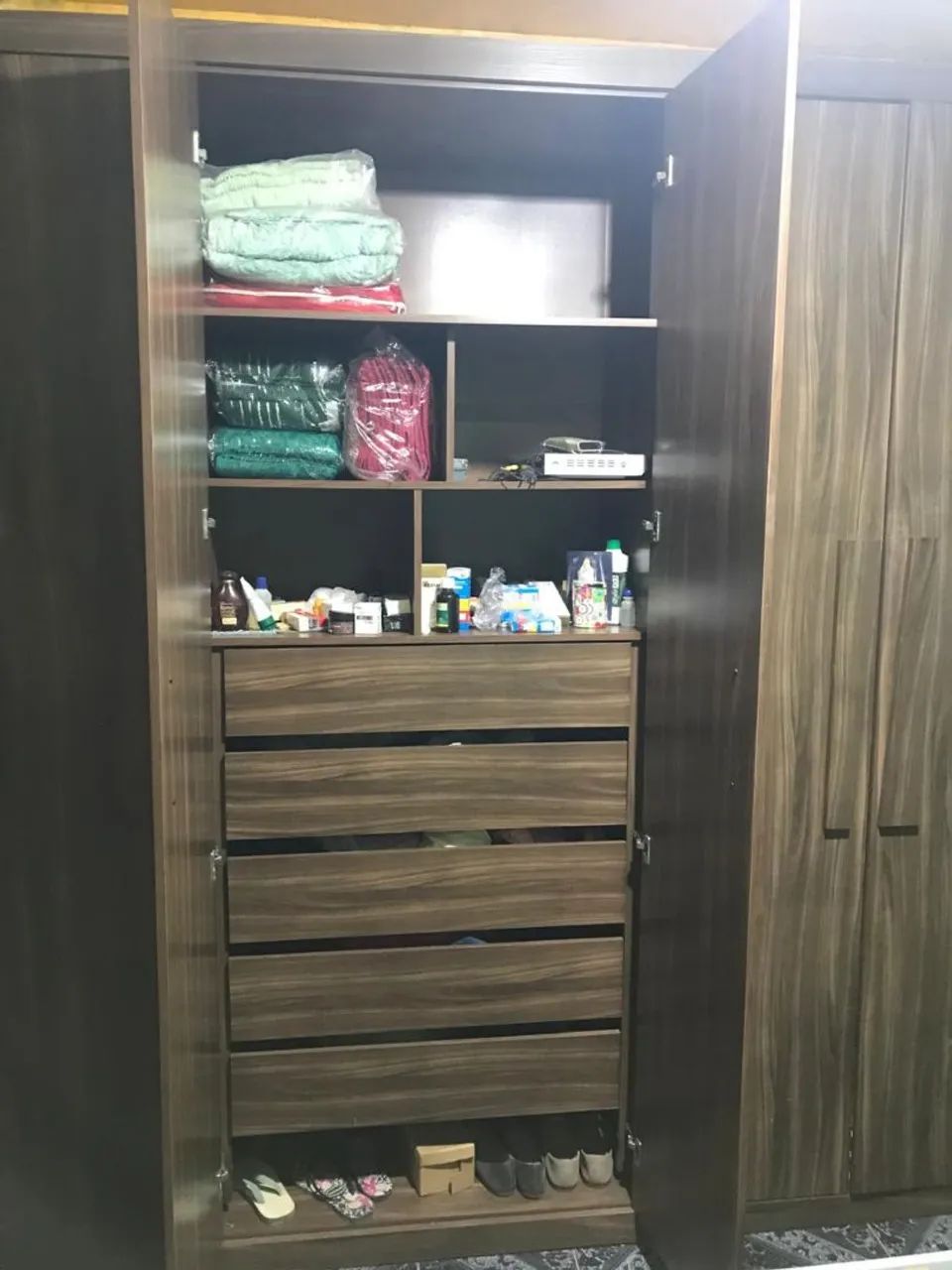 Guarda roupa 6 portas  - Foto 2