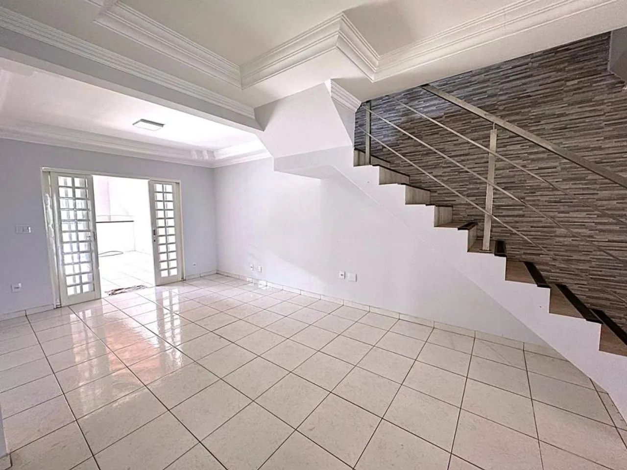 Vende-se Sobrado no Setor Vila Alvorada, 5 quartos, 2 suítes - Foto 5