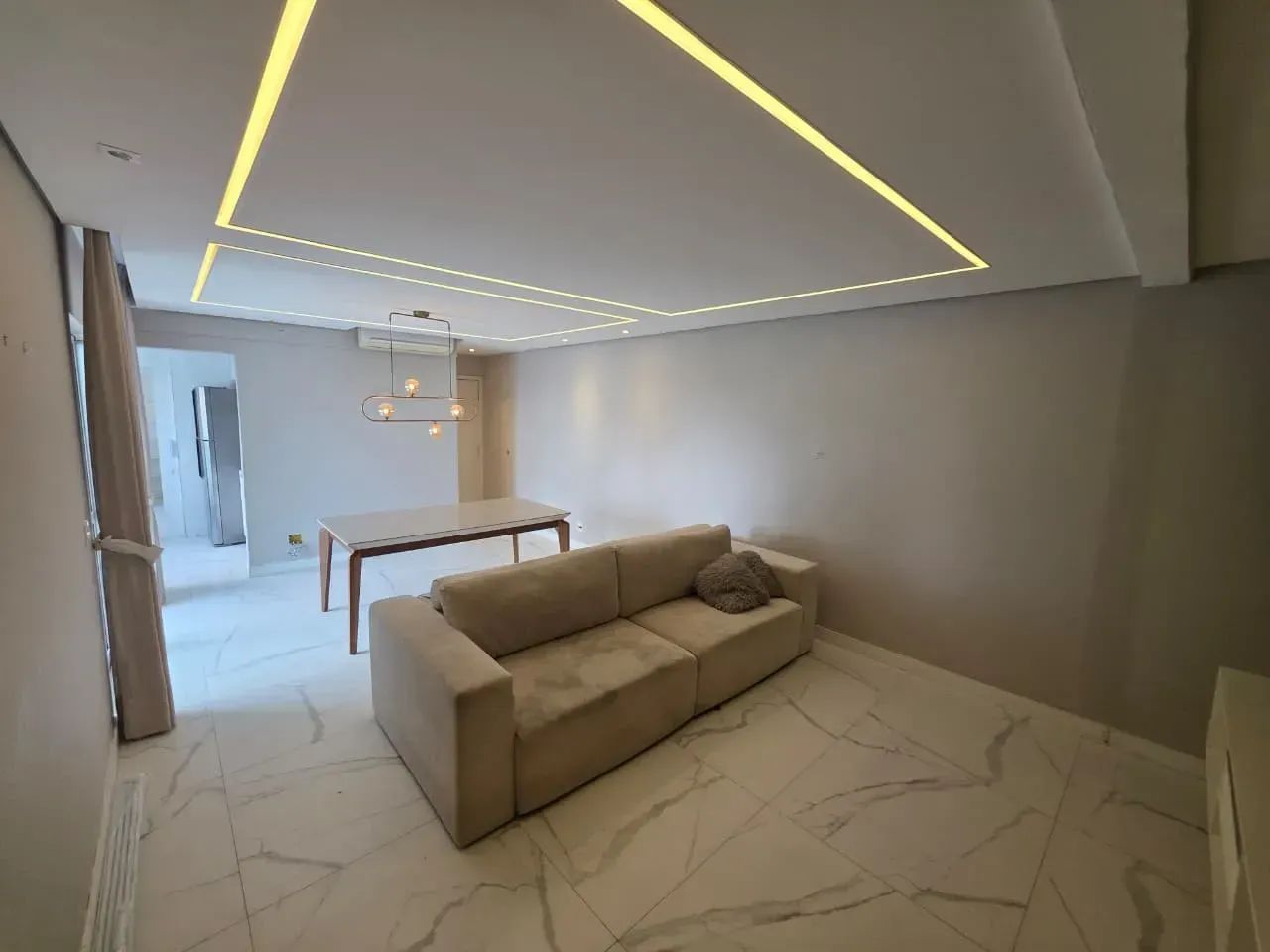 Splendore, 4 dormitórios, semi mobiliado e climatizado - Foto 2
