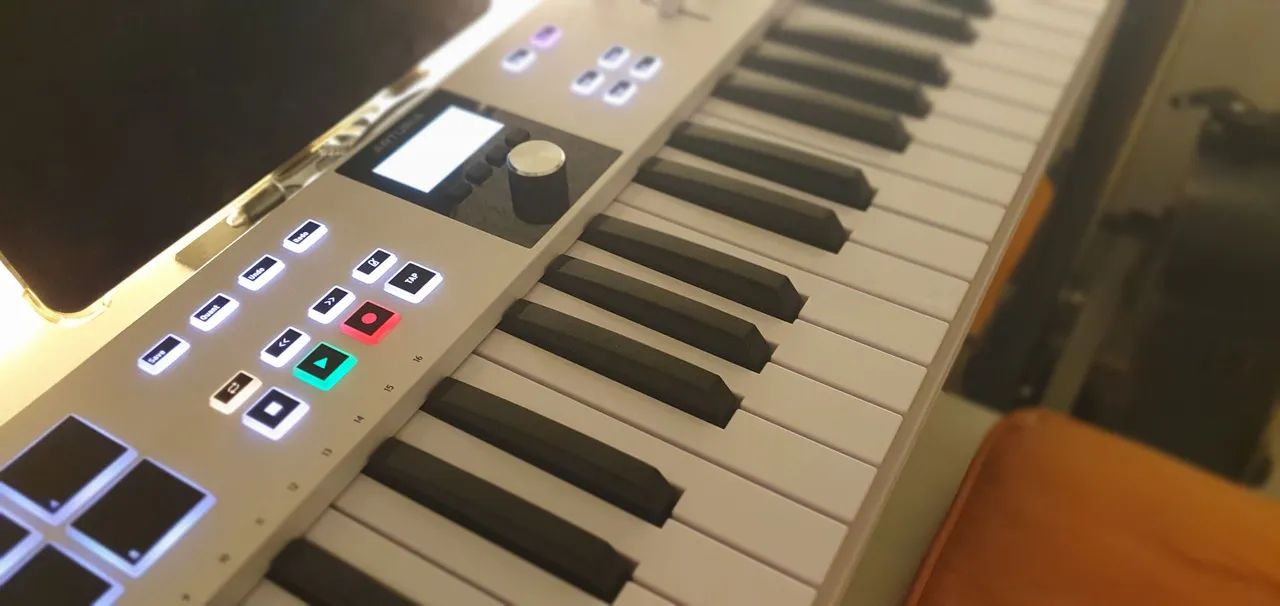 Controlador arturia  - Foto 2