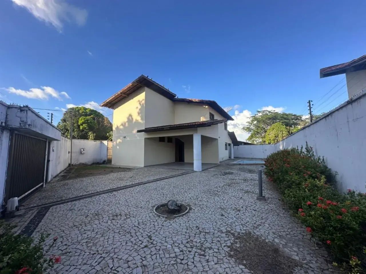 CASA DUPLEX COMERCIAL/RESIDENCIAL