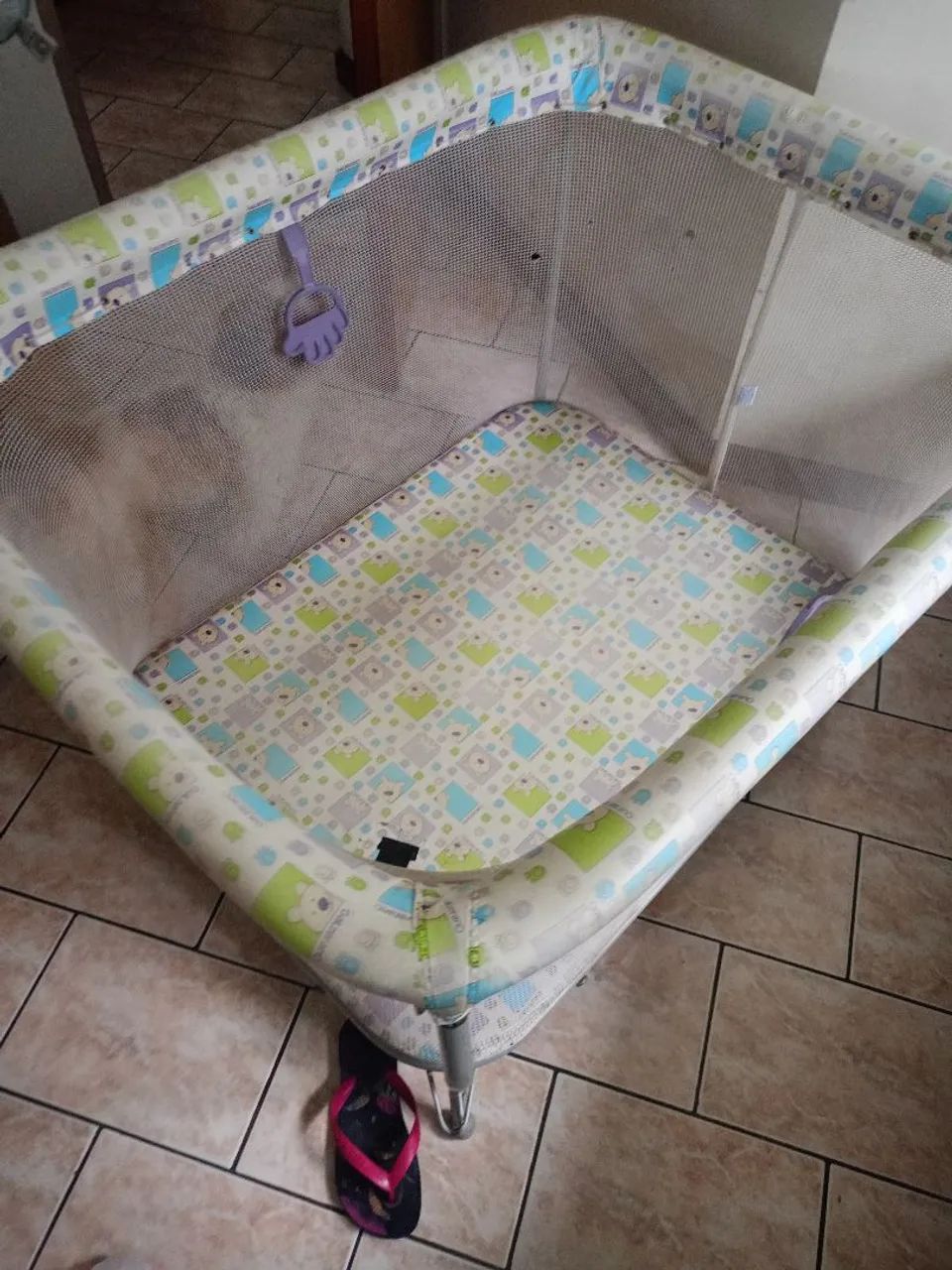 Selling crib and changing table65570168086659121