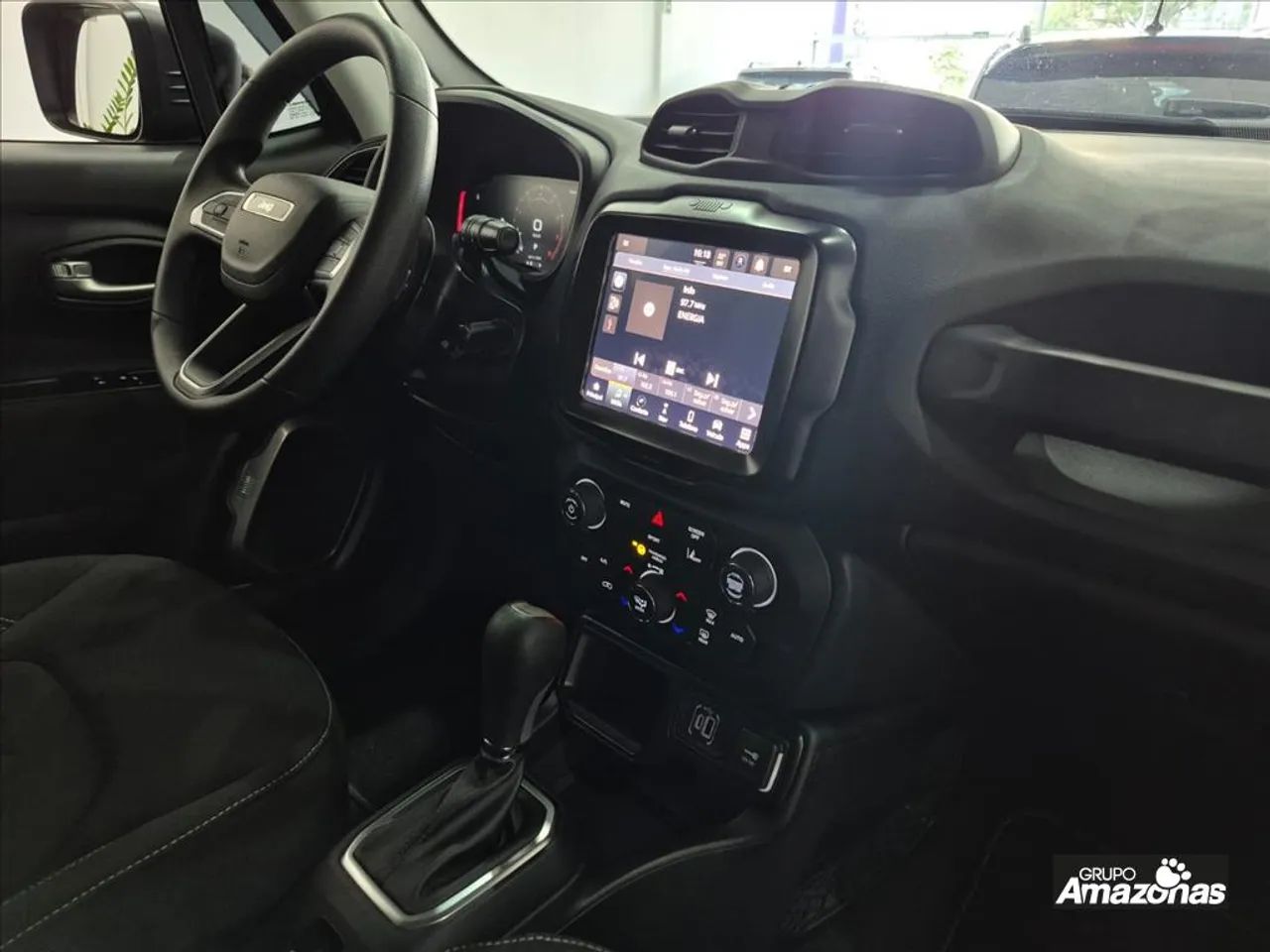 Jeep Renegade Sport T270 1.3 TB 4x2 Flex Aut., foto 15 de 20