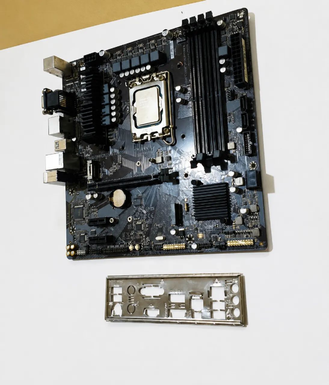 Kit - Gigabyte B660M + Intel i7-12700KF - Foto 4