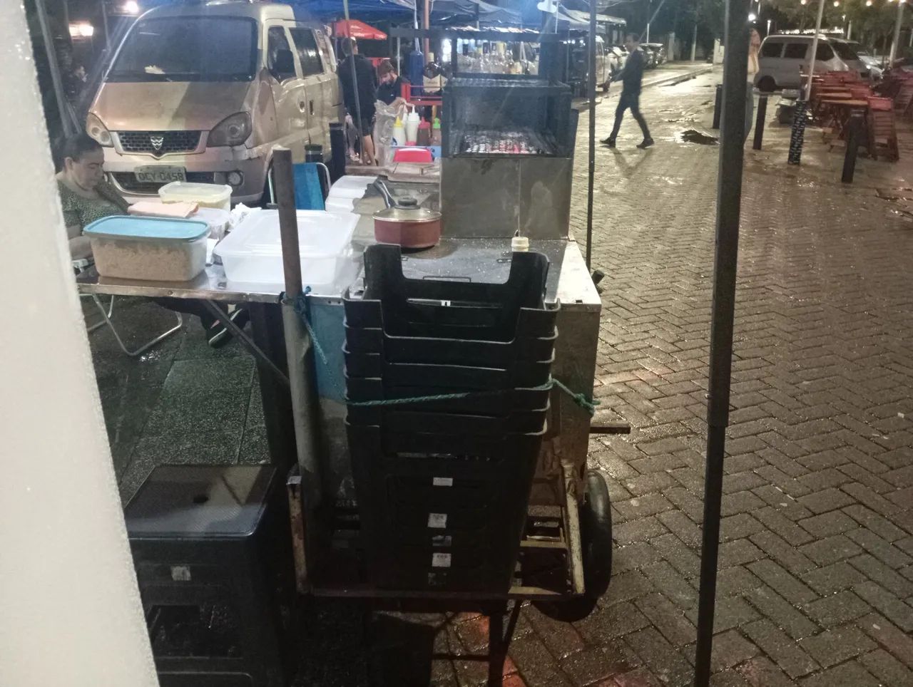 Carrinho de churrasco pronto pra trabalhar valor 1500 reais  - Foto 3