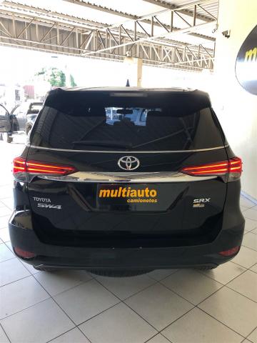 TOYOTA HILUX SW4 2017/2017 2.8 SRX 4X4 16V TURBO INTERCOOLER DIESEL 4P AUTOMÁTICO - Foto 4