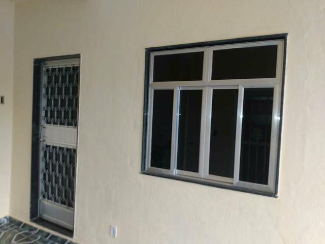 Vendo imóvel com duas casas e amplo terreno em Austin - Nova Iguaçu - Foto 7
