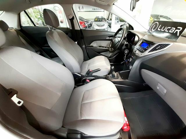 Hyundai HB20S Comfort Plus 1.0 2015 - Foto 11