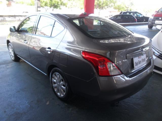 NISSAN VERSA 2013/2014 1.6 16V FLEX SV 4P MANUAL - Foto 4