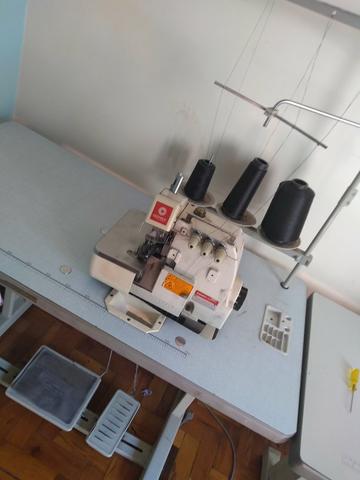 Maquinas industriais de costura