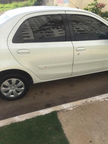 Etios sedan 1.5 16/16 - Foto 6