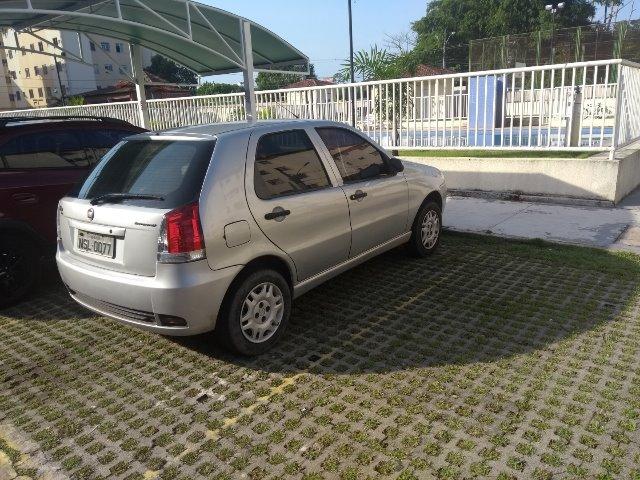 Vende-se palio economy 2010 prata 4 portas flex - Foto 5