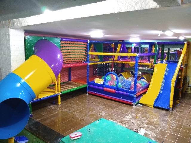 Kid play