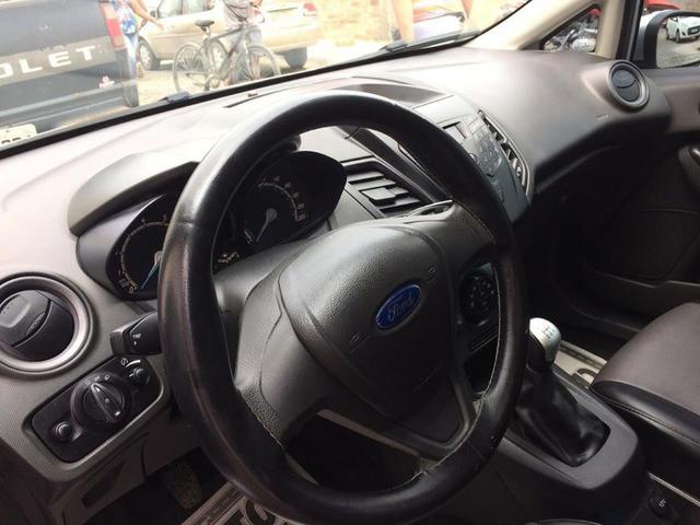 Ford New Fiesta 1.5 Hatch / 2015. Única dona - Foto 4