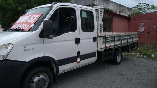 Vendo caminhão Iveco c55/17 12/13 cabine dupla com ar - Foto 7