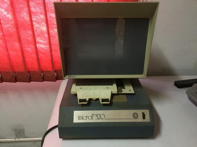 Leitor de microfichas