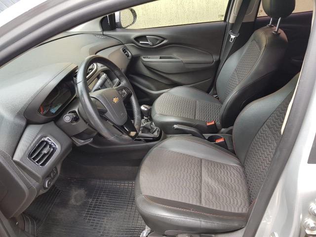 Vendo ou troco carro ônix 1.4ltz passo cartao - Foto 5