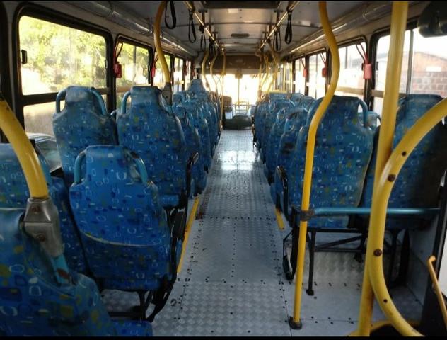 Ônibus Urbano - Caio Apache - Mercedes OF1722 - 2006 - Foto 4