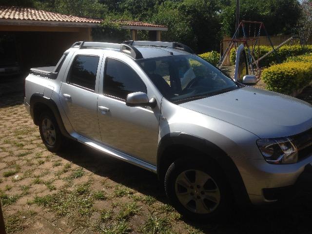 Hilux troca Renault oroch automática