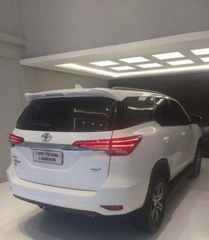 HILUX SW4 2017/2017 2.7 SR 7 LUGARES 4X2 16V FLEX 4P AUTOMÁTICO - Foto 6