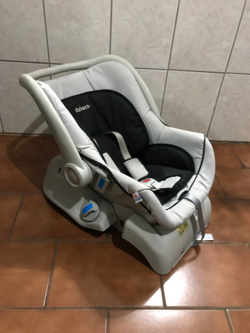 Carrinho de bebê + bebê conforto