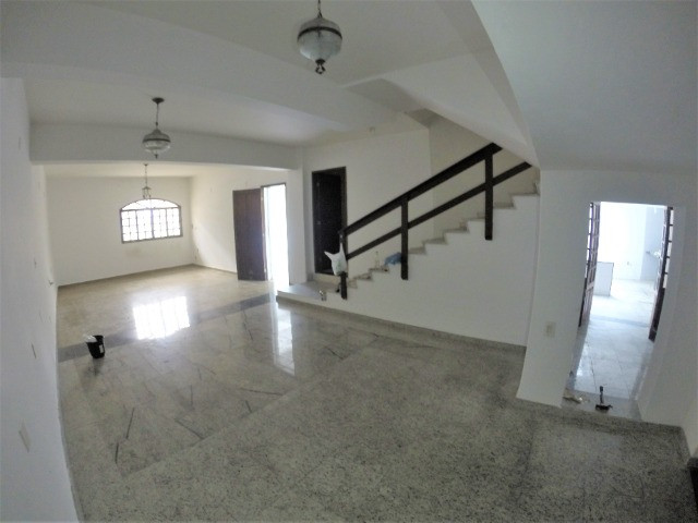 Alugo Casa Comercial / Residencial em Jucutuquara com 387m² e 5 quartos - R$ 5.000 - Foto 4