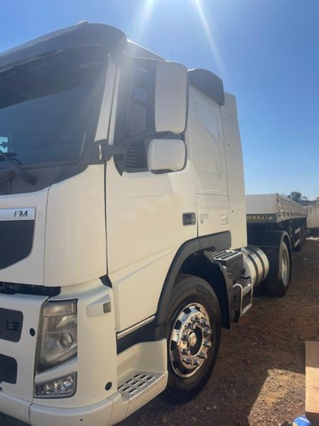 VOLVO FM 370 BRANCO 2011