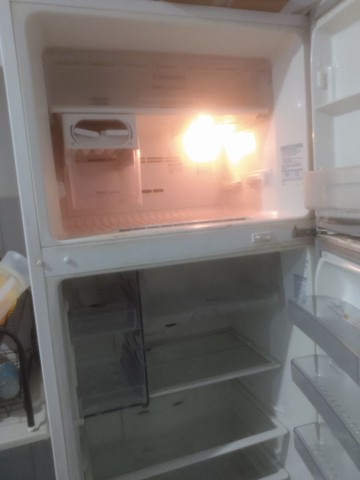Vendo geladeira  - Foto 6