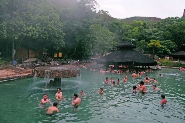 Pacote Rio Quente: meia pensão, acesso ao Hot Park e Parque das Fontes - Foto 2