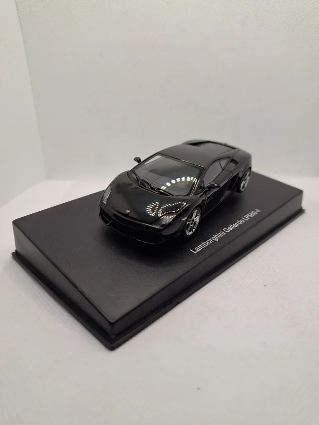 Miniatura Lamborghini Gallardo LP560-4 - Escala 1/43 - Marca Autoart  - Foto 5