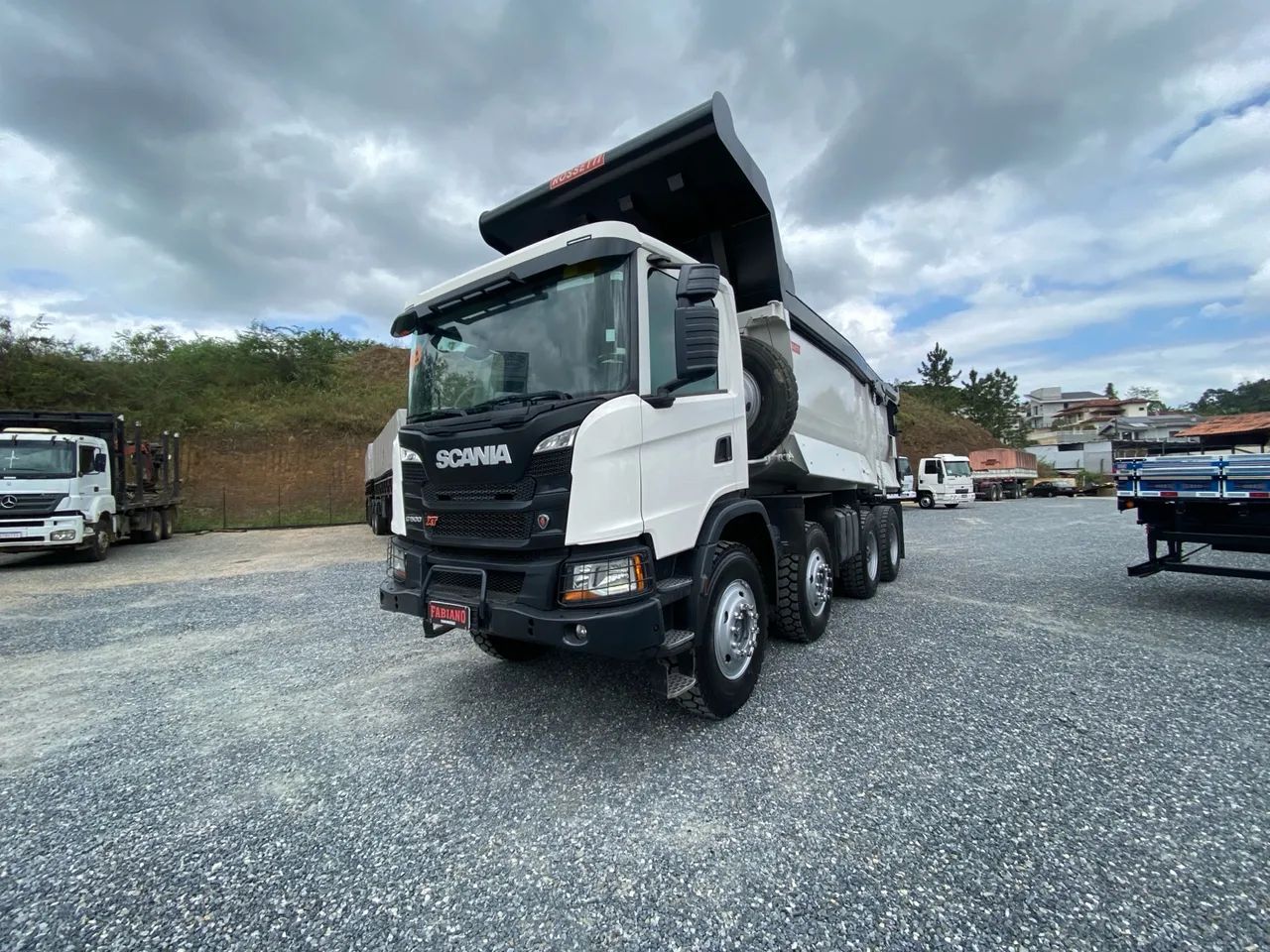 Scania G500 XT Bitruck Caçamba canaleta 20 M3 - Foto 3