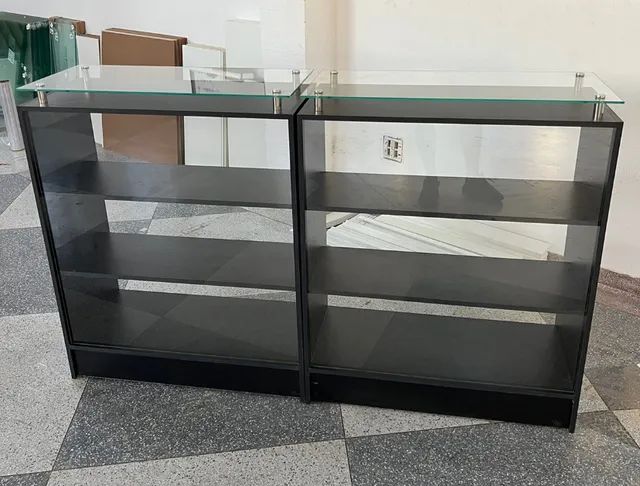 BALCÃO VITRINE COM TAMPO DE VIDRO MDF