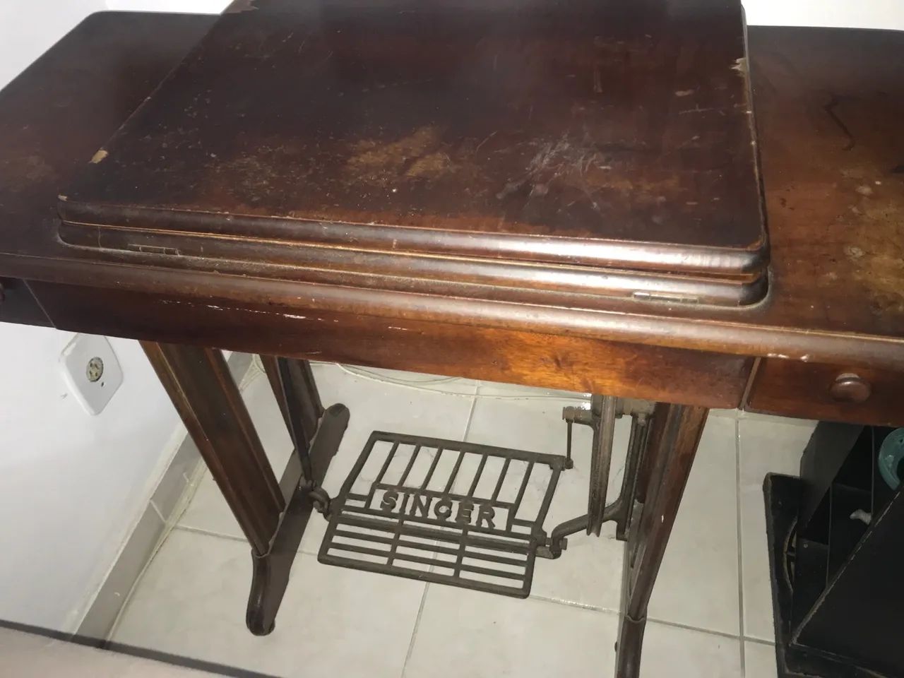 Máquina de costura vintage  - Foto 2