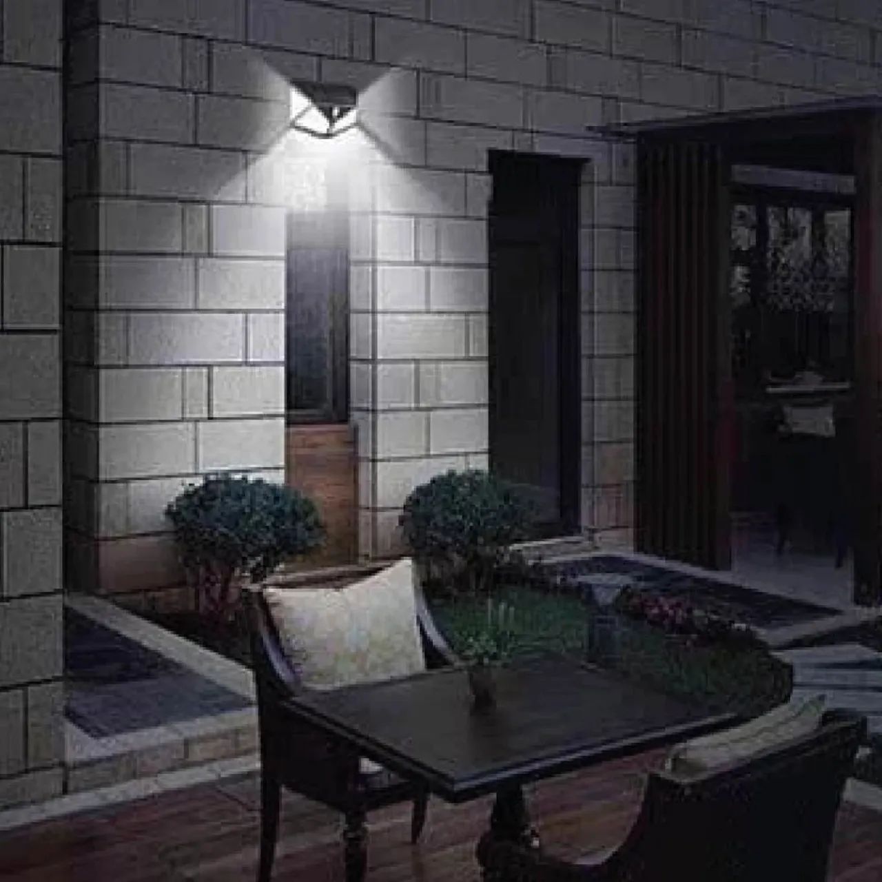 Luminária Solar 100 LEDs com sensor de Presença  - Foto 3