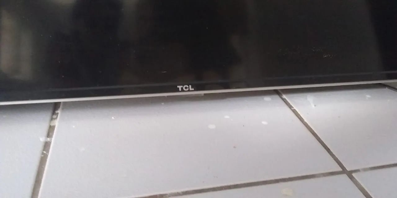 TV SEMP TCL 40 Polegadas - Foto 4
