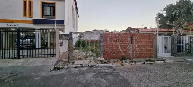 Terreno com 300m2 na Farolândia