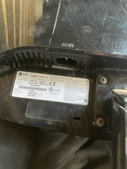 Monitor LG Flatron L1755S-PF defeito para peças  - Foto 5