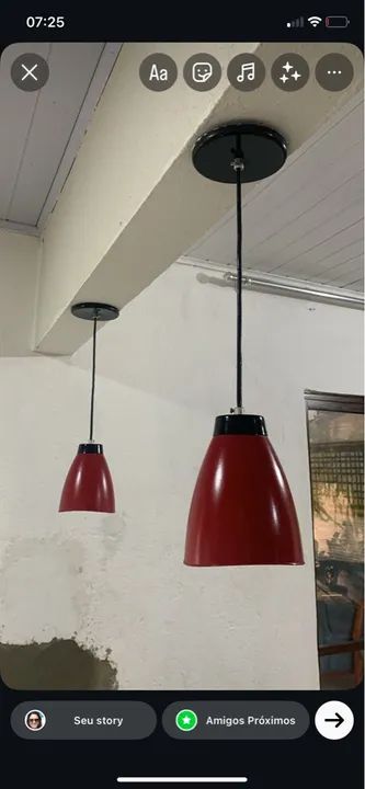 Pendentes vermelhos para sala de jantar