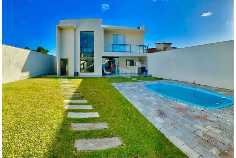 Casa recém construída com 500m²