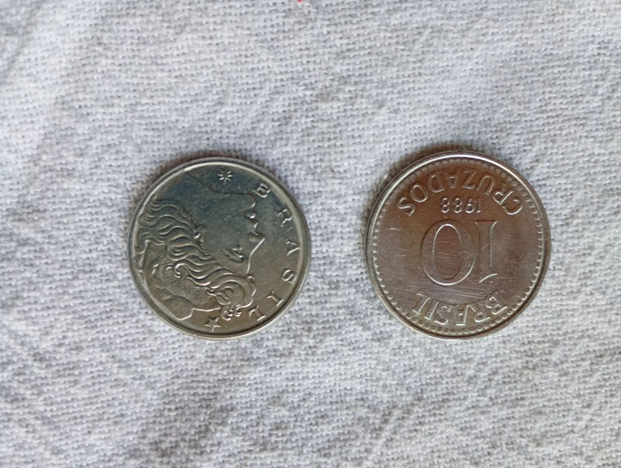Moedas antigas coleção 10 cruzados e 20 centavos  - Foto 4