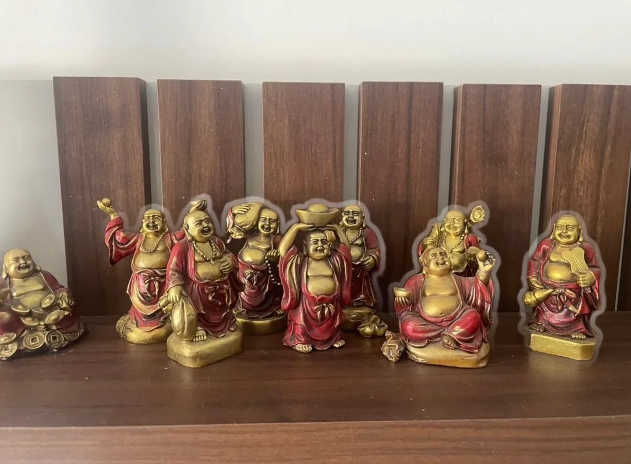 9 Budas de resina cor vermelho com dourado