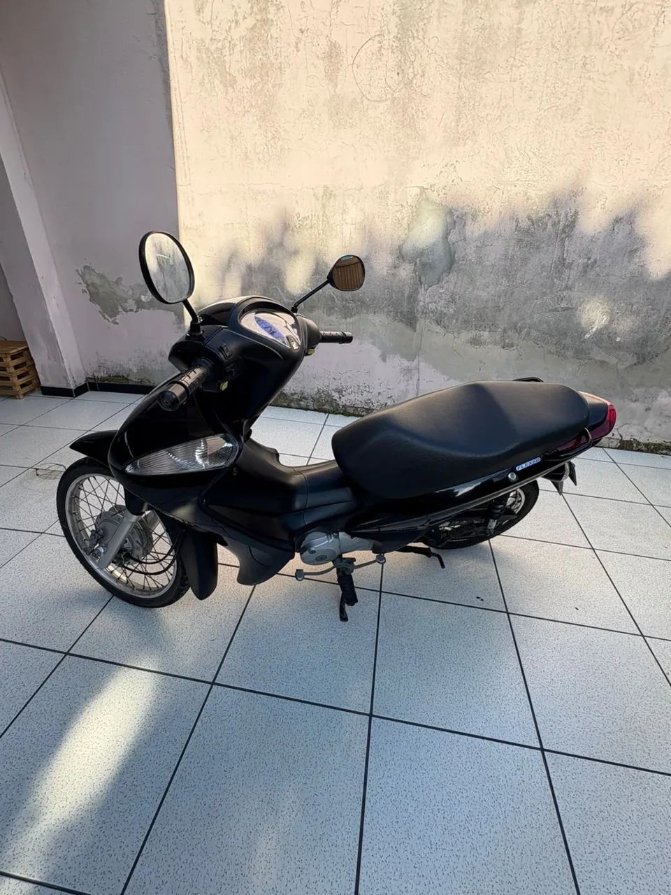 Honda Biz 125 ES - 2013/2014 - Preta - Excelente estado! - Foto 4