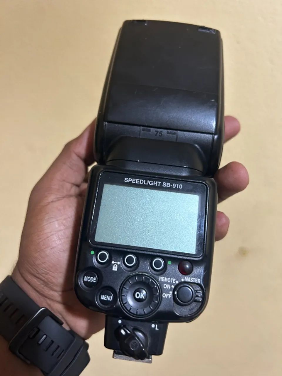 Flash SB910 - Foto 4