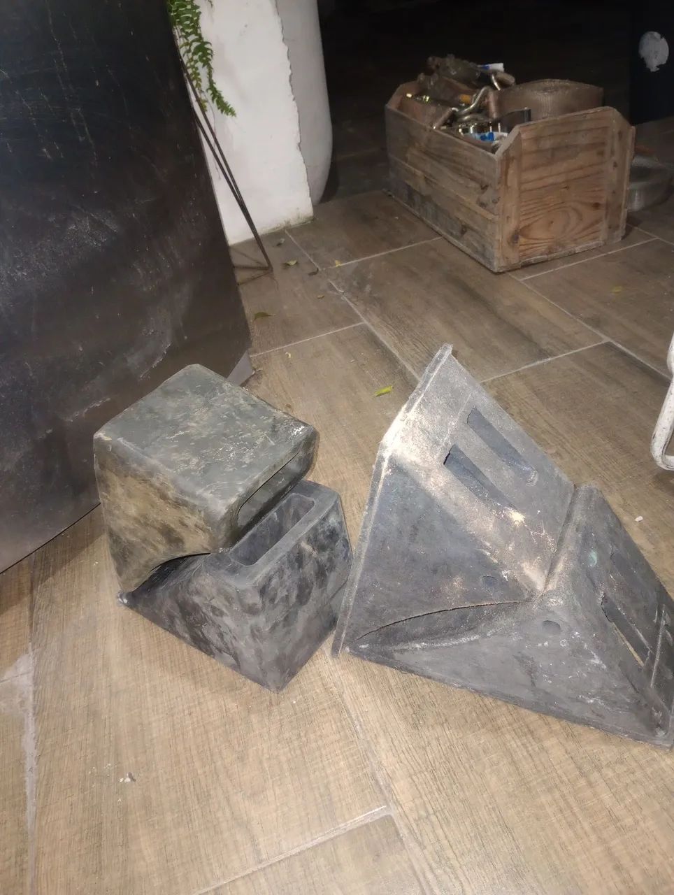Calços de Roda para Caminhão 4 peças  - Foto 2