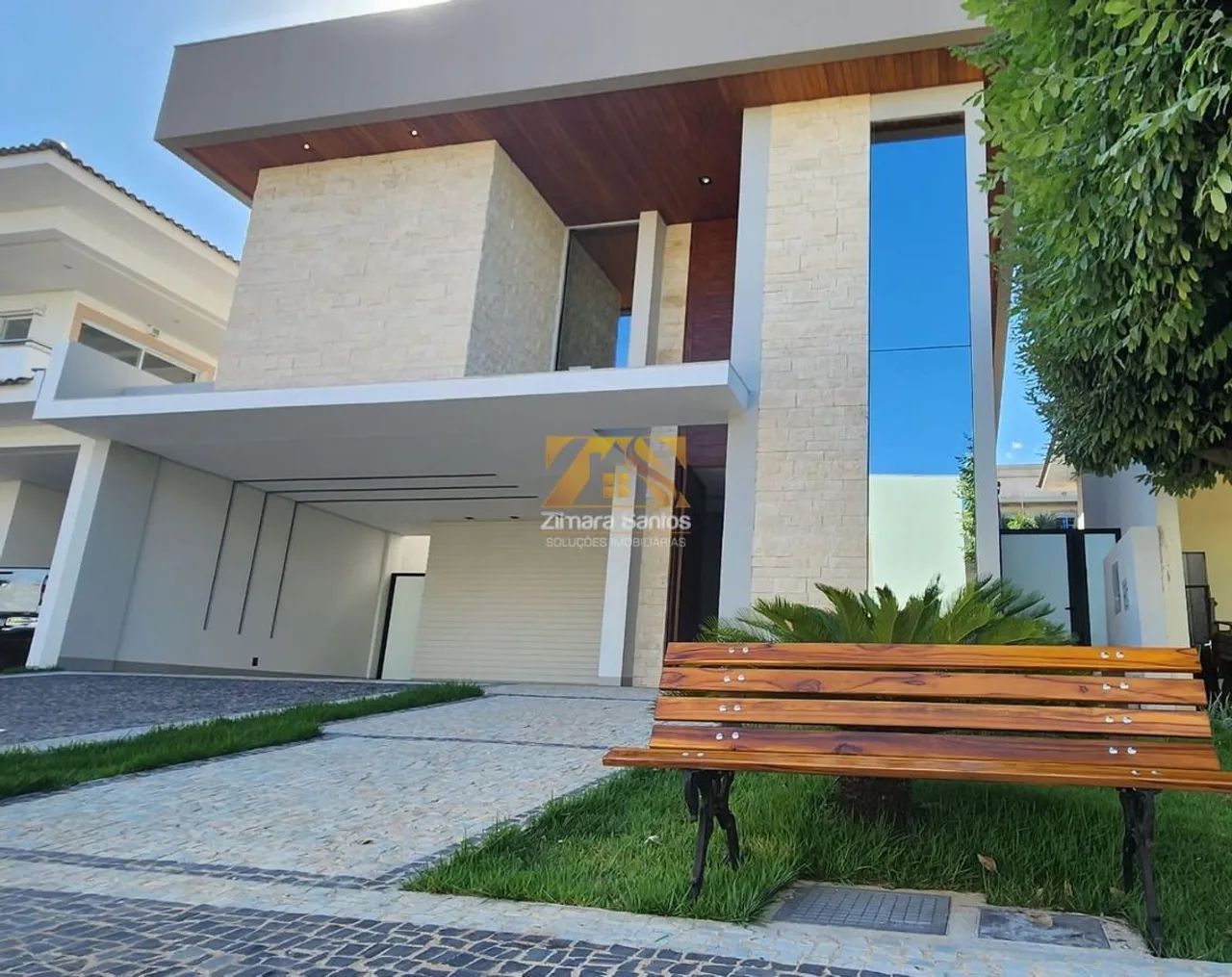 Sobrado Alto Padrão, com 4 suítes, 330 m² - 203 sul (Arso 21) - Condomínio Aldeia do Sol -