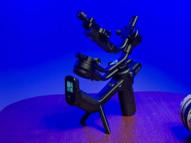 Estabilizador Gimbal Feiyutech Scorp-c Com Motor De 3 Eixos (Usado) Câmera e Smartphone - Foto 2