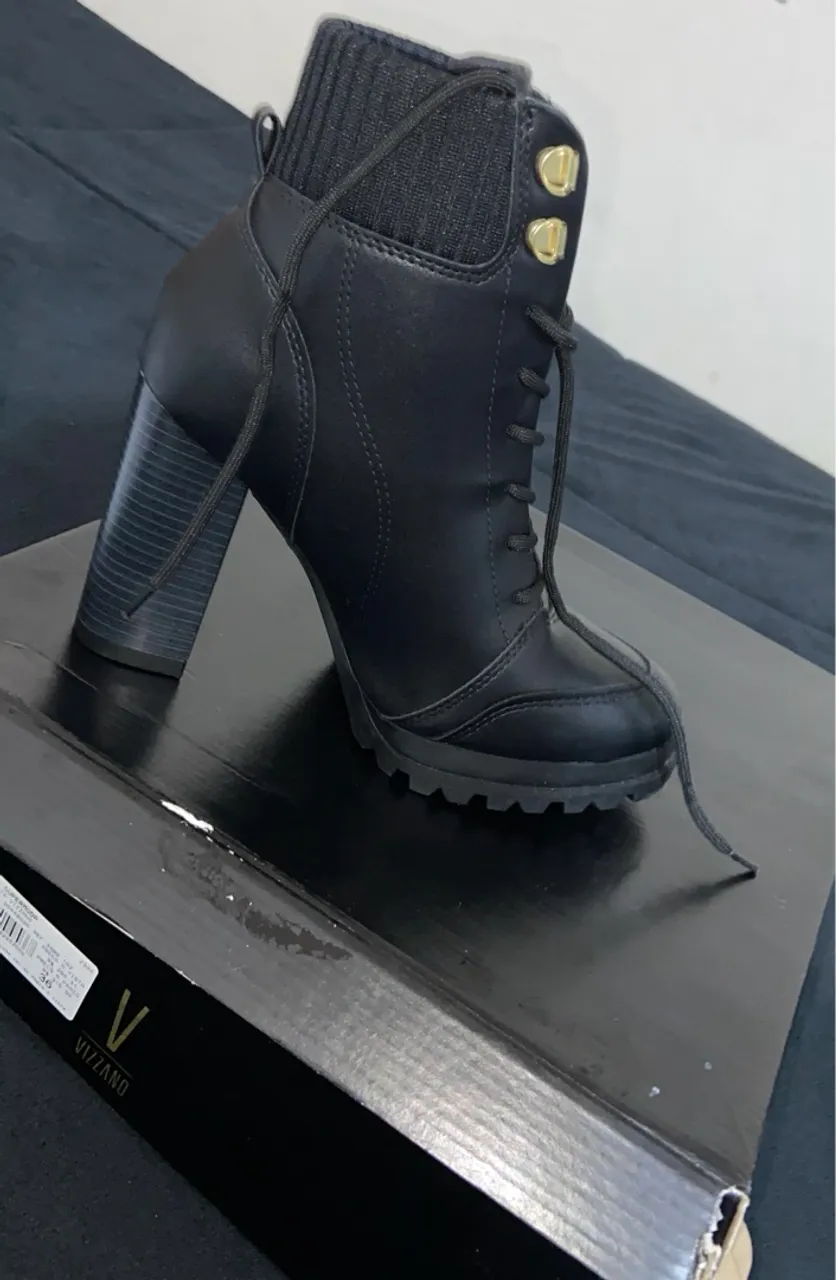 Bota Feminina Vizzano Preta - Nova