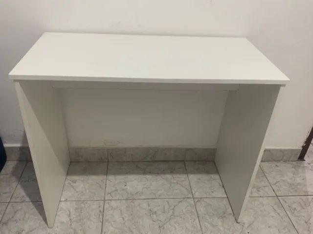 White Desk64739789542658120