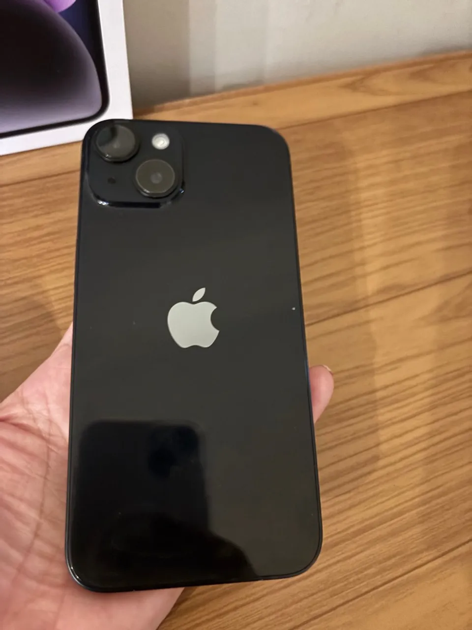 iPhone 14 quase novo